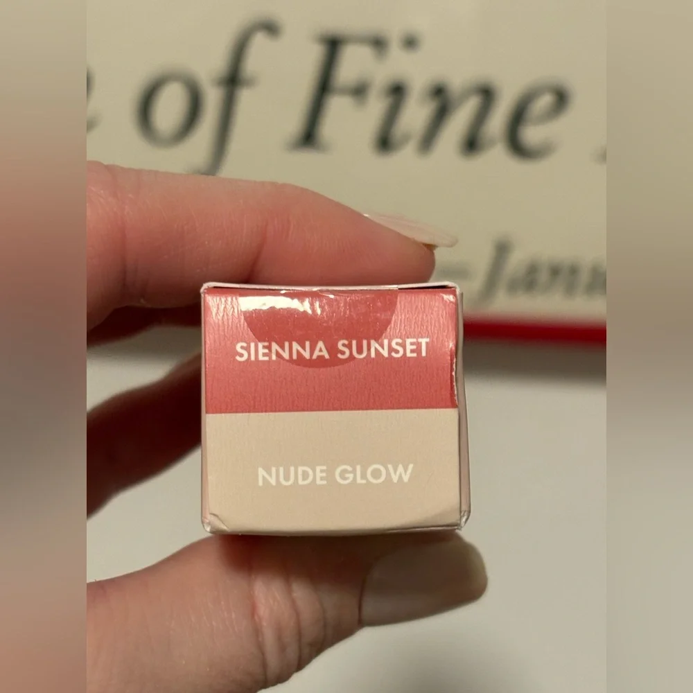 Wander On-the-Glow Blush and Illuminator - Sienna Sunset - Nude Glow